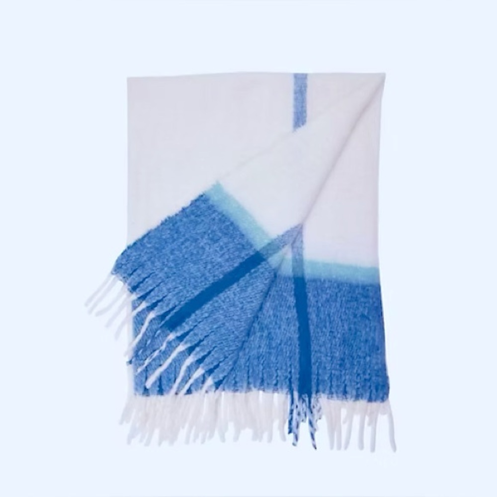 Blue & White Cuddle Throw Blanket